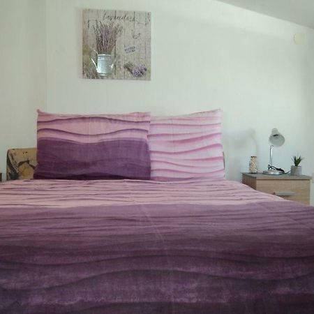 Studio Apartments Ana Ровинь Экстерьер фото