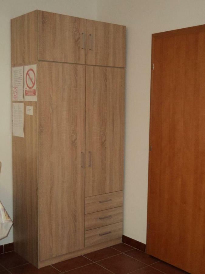 Studio Apartments Ana Ровинь Экстерьер фото